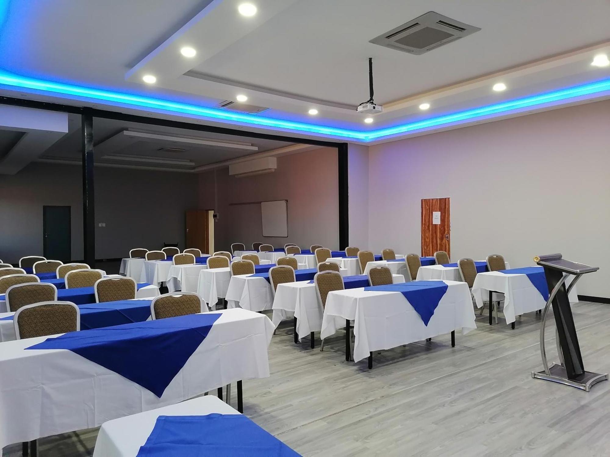 The Royal Courtyard Otel Matatiele Dış mekan fotoğraf